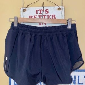 Lululemon Hotty Hot Short 2.5”